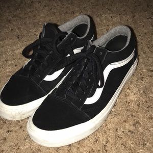 Old Skool Low Top Black Vans